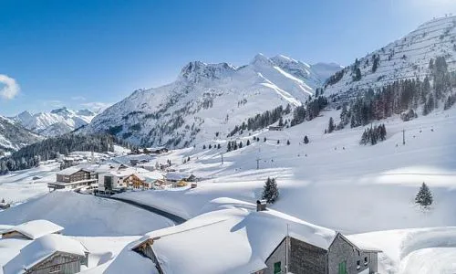 Winterwanderung kleiner Dorfrundweg Warth - 2,4 km