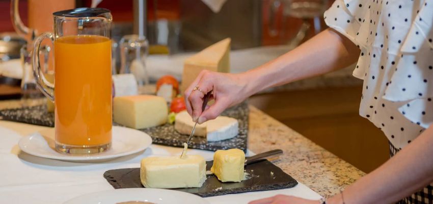 Genuss pur am Frühstücksbuffet im Hotel Walserberg