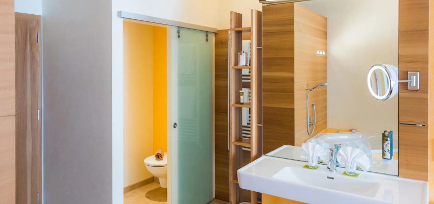 Bathroom in the Tannberg suite, Hotel Walserberg